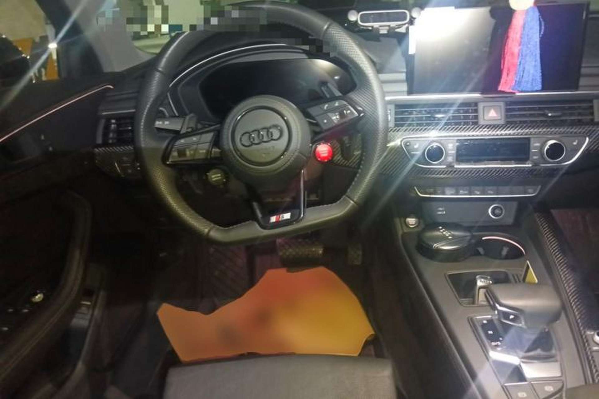 Used Audi A4L 2022 40 TFSI Luxury Dynamic Model Steering Wheel