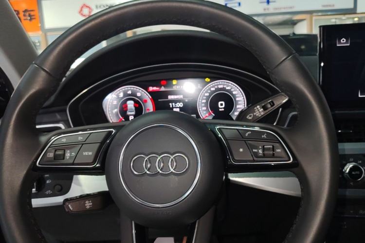 Used Audi A4L 2022 40 TFSI Fashion Dynamic Model Steering Wheel
