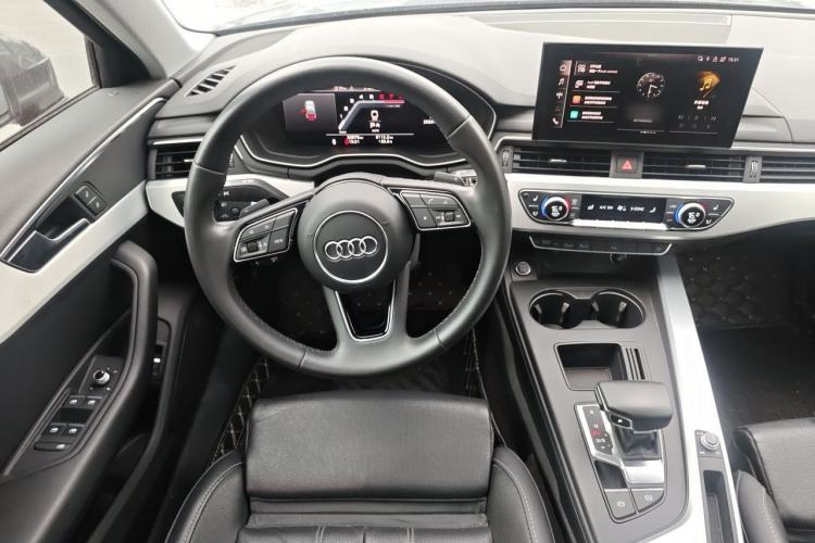 Used Audi A4L 2022 40 TFSI Fashion Dynamic Model Steering Wheel