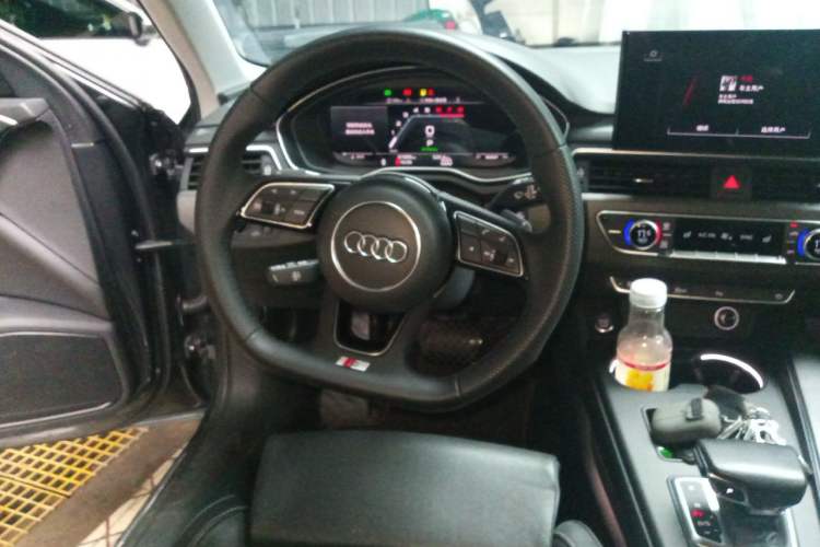 Used Audi A4L 2022 40 TFSI Fashion Dynamic Model Steering Wheel
