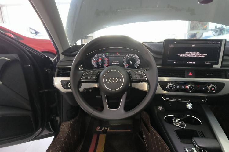 Used Audi A4L 2022 40 TFSI Fashion Dynamic Model Steering Wheel