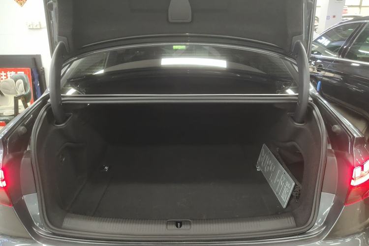 Used Audi A4L 2022 40 TFSI Fashion Dynamic Model Trunk