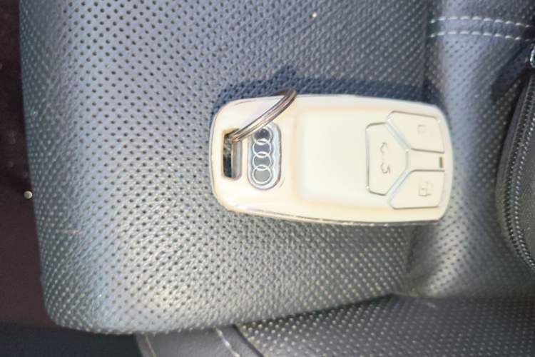 Used Audi A4L 2022 40 TFSI Fashion Dynamic Model Vehicle Key