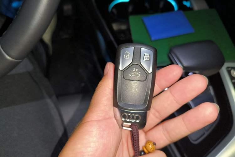 Used Audi A4L 2022 40 TFSI Fashion Dynamic Model Vehicle Key