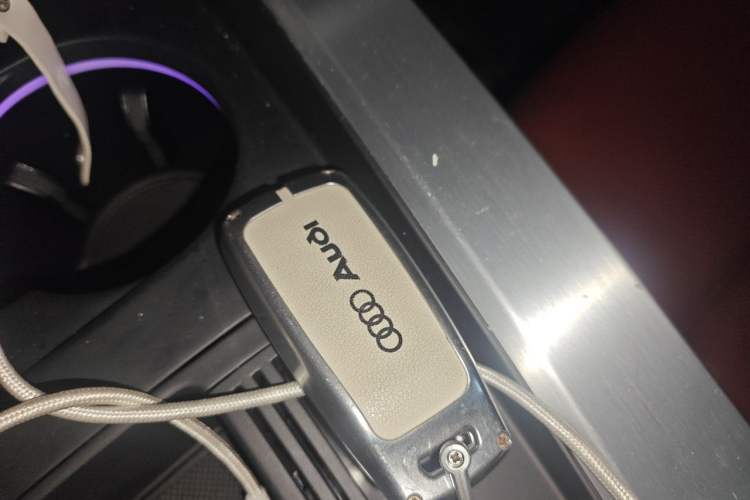 Used Audi A4L 2022 40 TFSI Fashion Dynamic Model Vehicle Key