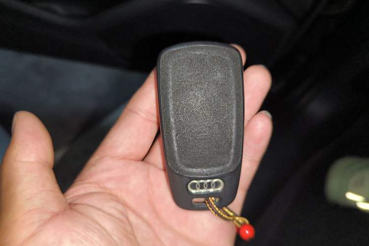 Used Audi A4L 2022 40 TFSI Luxury Prestige Edition Vehicle Key