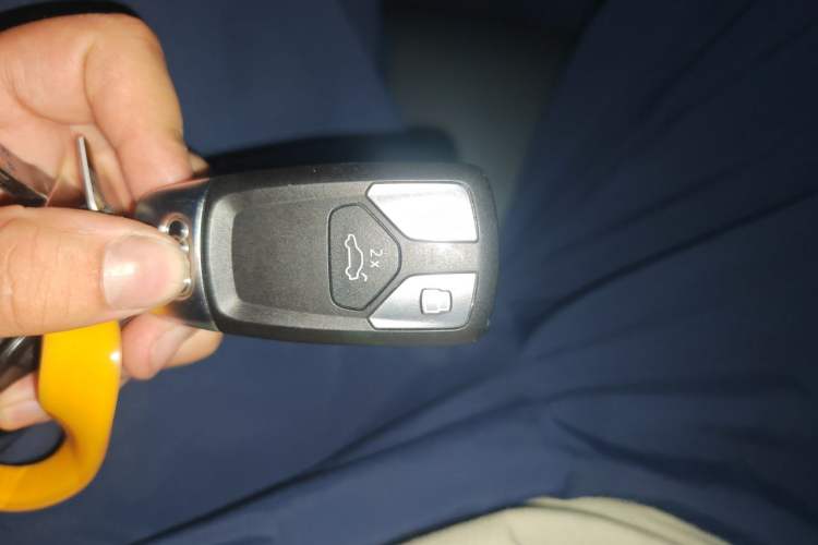 Used Audi A4L 2022 40 TFSI Fashion Dynamic Model Vehicle Key