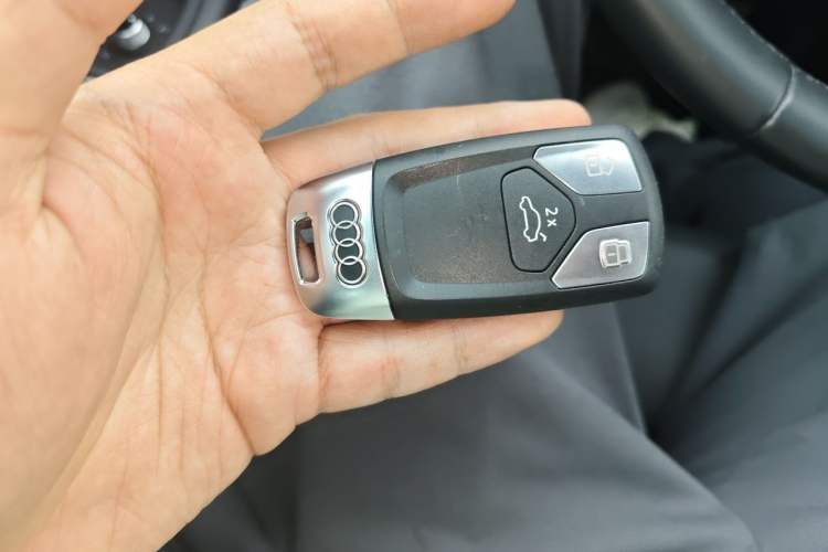 Used Audi A4L 2022 40 TFSI Fashion Dynamic Model Vehicle Key