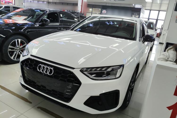 Używany Audi A4L 2022 40 TFSI Luxury Dynamic Model Guazi used car, China used car export, Used car for sale, Used cars, Cheapest cars for sale