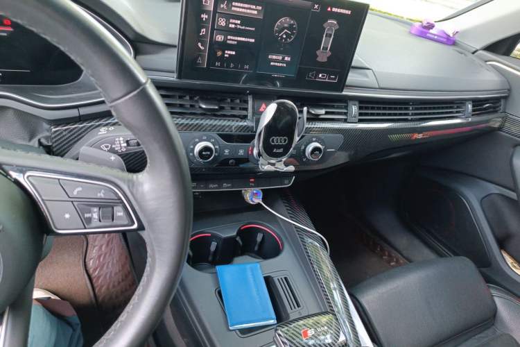 Used Audi A4L 2022 40 TFSI Fashion Dynamic Model Audio And AC Panel