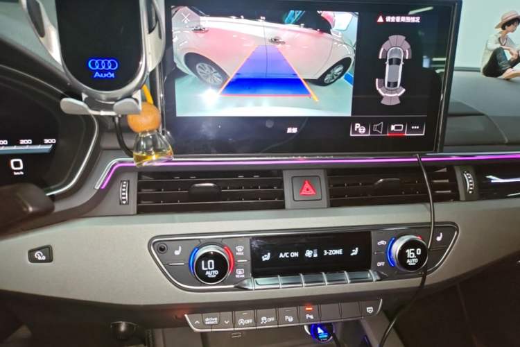 Used Audi A4L 2022 40 TFSI Luxury Dynamic Model Audio And AC Panel