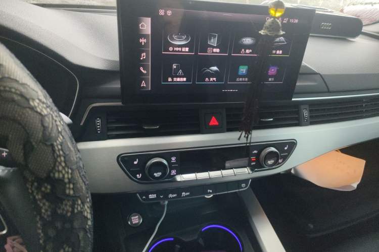 Used Audi A4L 2022 40 TFSI Fashion Dynamic Model Audio And AC Panel