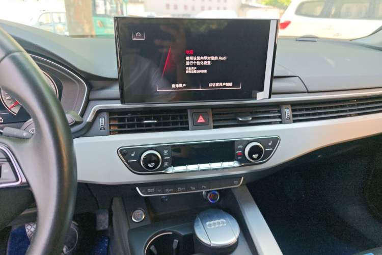 Used Audi A4L 2022 40 TFSI Luxury Dynamic Model Audio And AC Panel