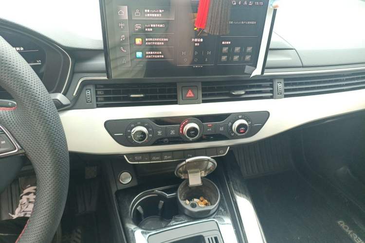 Used Audi A4L 2022 40 TFSI Fashion Dynamic Model Audio And AC Panel