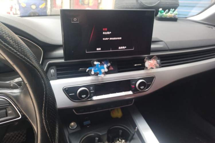 Used Audi A4L 2022 40 TFSI Fashion Dynamic Model Audio And AC Panel