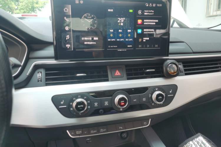 Used Audi A4L 2022 40 TFSI Fashion Dynamic Model Audio And AC Panel