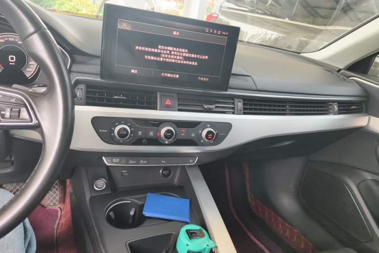 Used Audi A4L 2022 40 TFSI Fashion Dynamic Model Audio And AC Panel