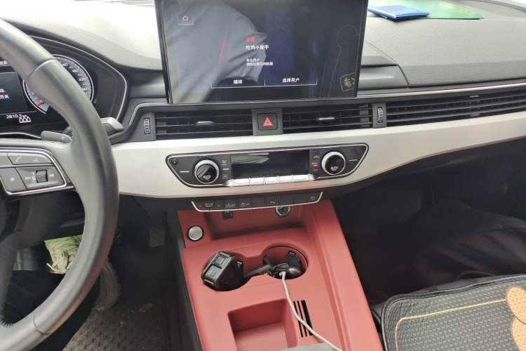Used Audi A4L 2022 40 TFSI Fashion Dynamic Model Audio And AC Panel