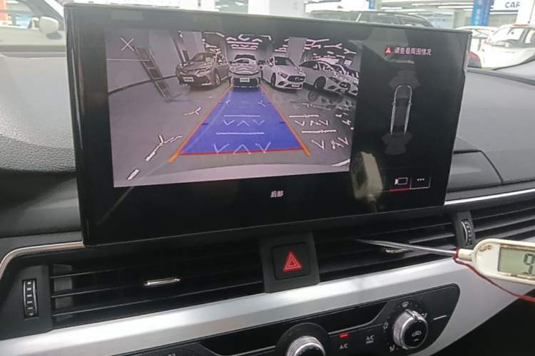 Used Audi A4L 2022 40 TFSI Fashion Dynamic Model Audio And AC Panel