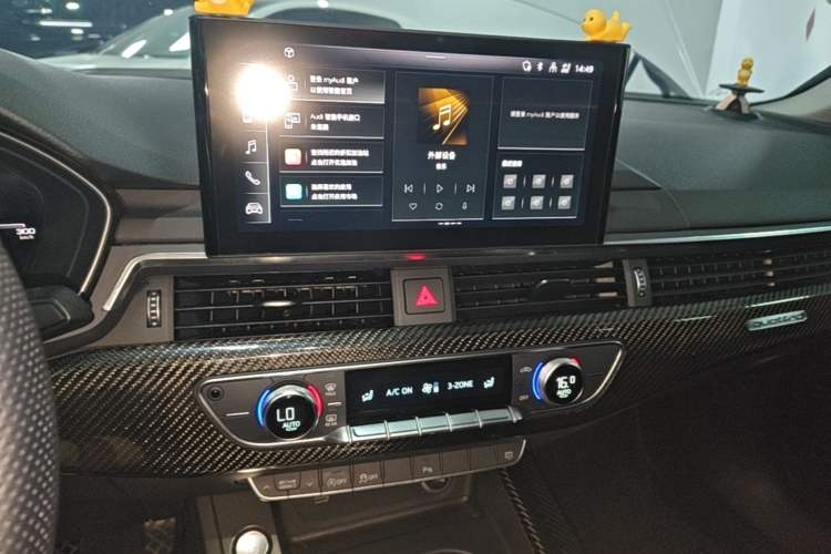 Used Audi A4L 2022 40 TFSI Fashion Dynamic Model Audio And AC Panel