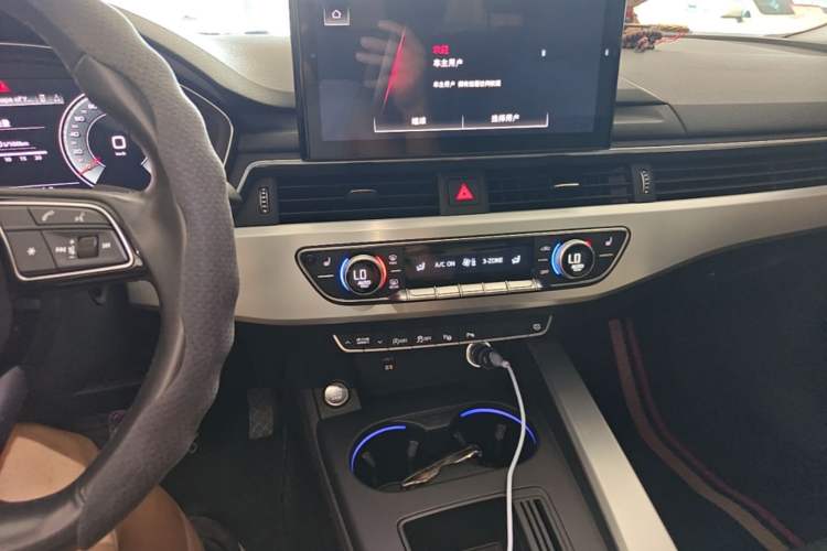 Used Audi A4L 2022 40 TFSI Luxury Dynamic Model Audio And AC Panel