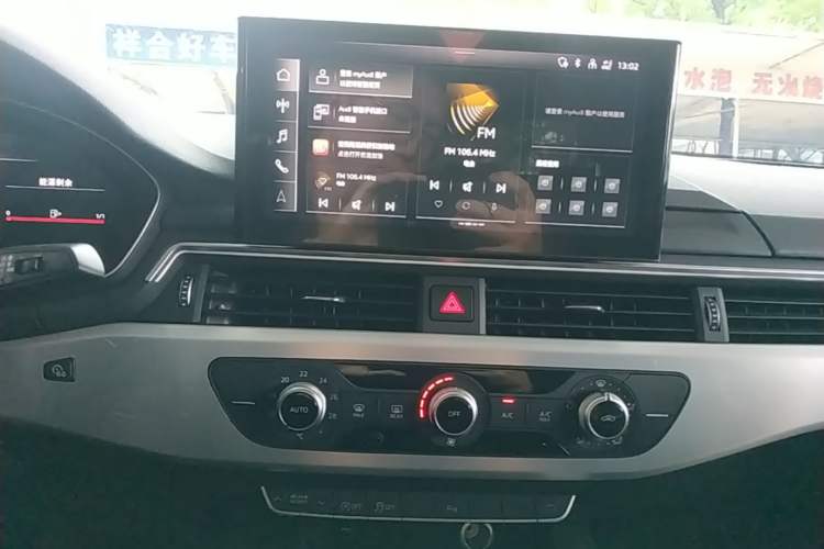 Used Audi A4L 2022 40 TFSI Fashion Dynamic Model Audio And AC Panel