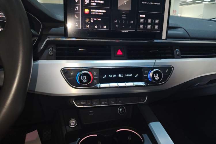 Used Audi A4L 2022 40 TFSI Luxury Dynamic Model Audio And AC Panel