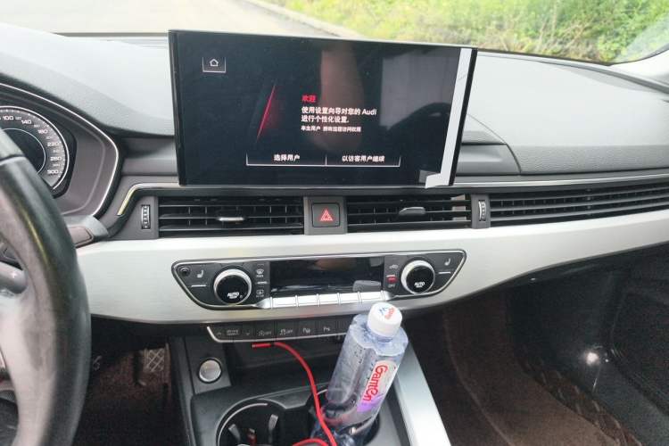 Used Audi A4L 2022 40 TFSI Luxury Dynamic Model Audio And AC Panel