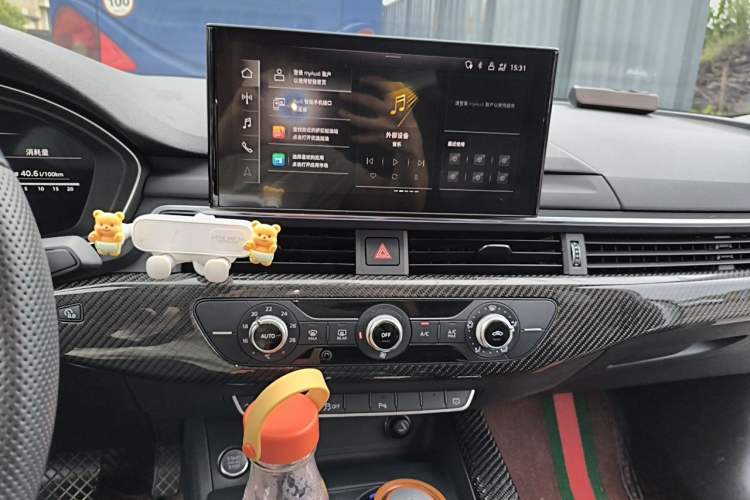 Used Audi A4L 2022 40 TFSI Fashion Dynamic Model Audio And AC Panel