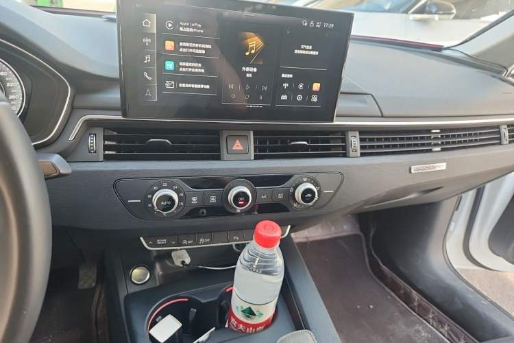 Used Audi A4L 2022 40 TFSI Fashion Dynamic Model Audio And AC Panel