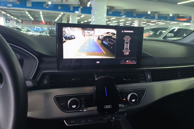 Used Audi A4L 2022 40 TFSI Fashion Dynamic Model Audio And AC Panel