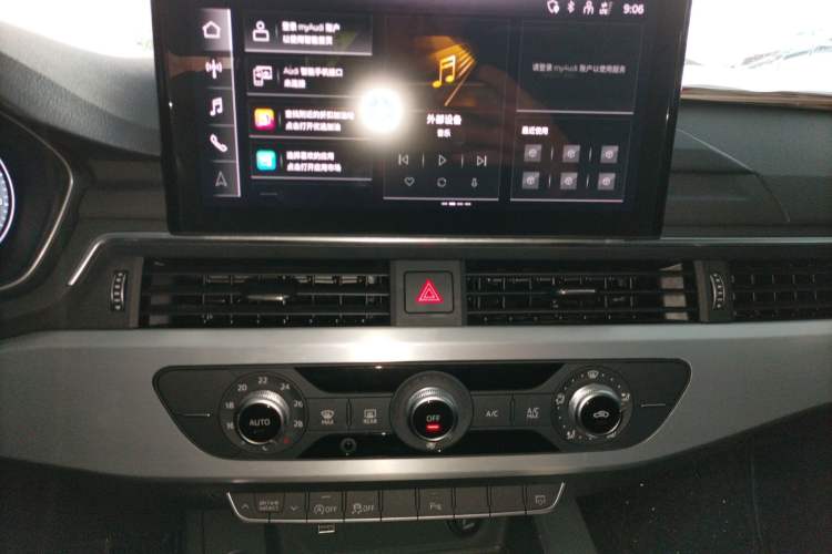 Used Audi A4L 2022 40 TFSI Fashion Dynamic Model Audio And AC Panel