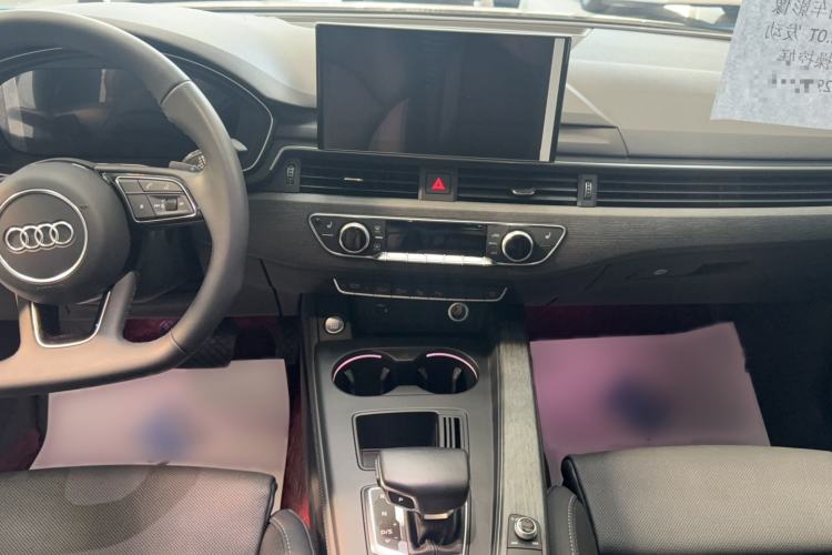 Used Audi A4L 2022 40 TFSI Luxury Dynamic Model Audio And AC Panel