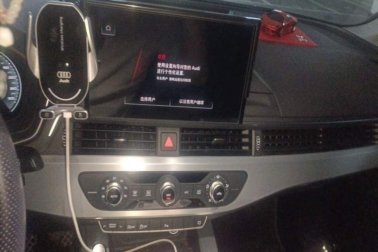 Used Audi A4L 2022 40 TFSI Fashion Dynamic Model Audio And AC Panel