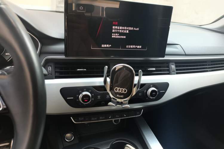 Used Audi A4L 2022 40 TFSI Fashion Dynamic Model Audio And AC Panel