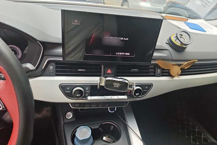 Used Audi A4L 2022 40 TFSI Luxury Dynamic Model Audio And AC Panel
