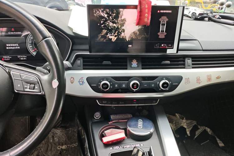Used Audi A4L 2022 40 TFSI Fashion Dynamic Model Audio And AC Panel