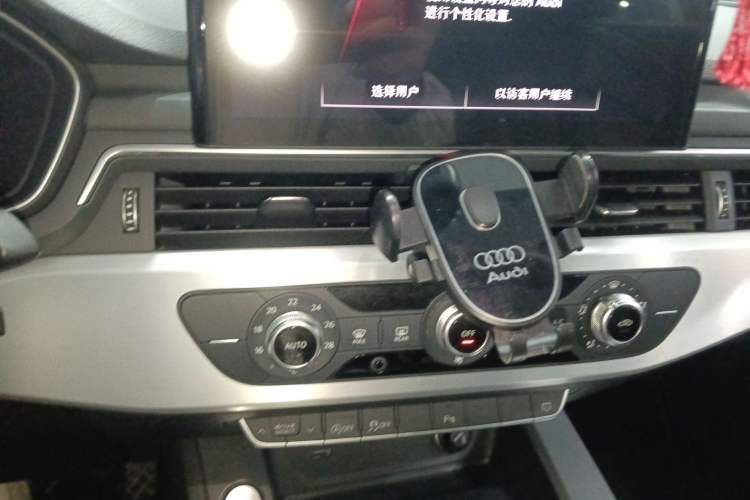 Used Audi A4L 2022 40 TFSI Fashion Dynamic Model Audio And AC Panel