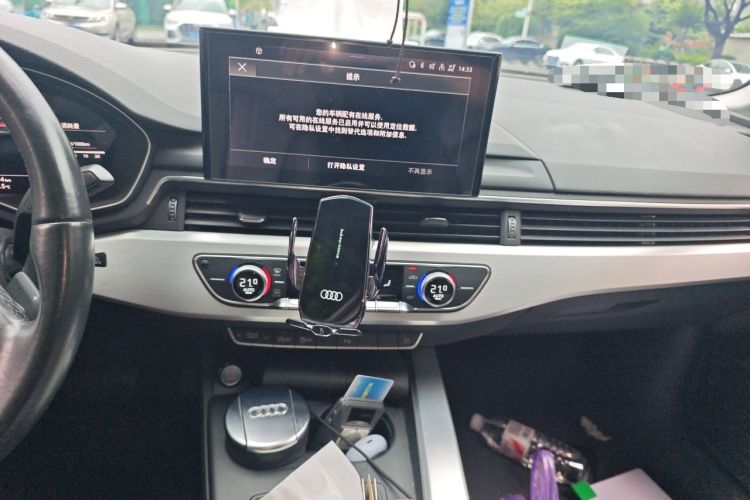 Used Audi A4L 2022 40 TFSI Fashion Dynamic Model Audio And AC Panel