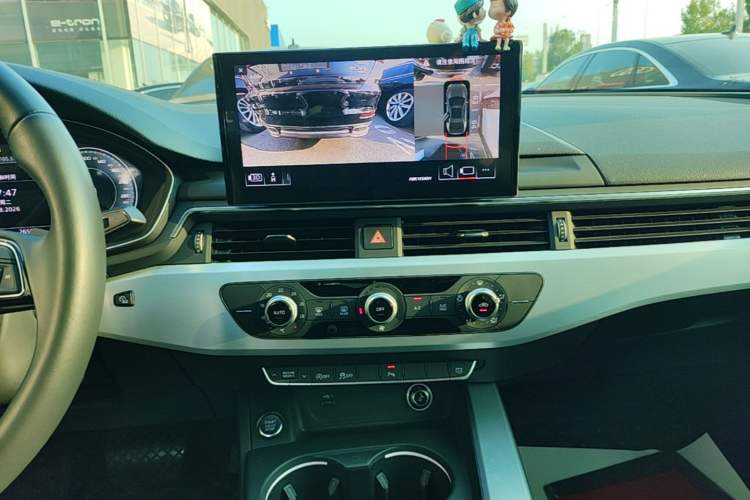 Used Audi A4L 2022 40 TFSI Fashion Dynamic Model Audio And AC Panel