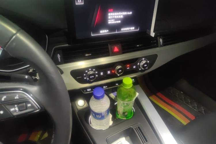 Used Audi A4L 2022 40 TFSI Fashion Dynamic Model Audio And AC Panel