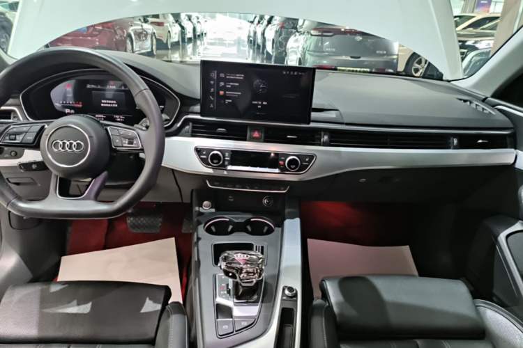 Used Audi A4L 2022 40 TFSI Luxury Dynamic Model Audio And AC Panel