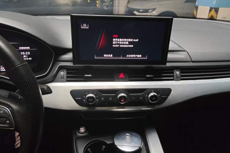 Used Audi A4L 2022 40 TFSI Fashion Dynamic Model Audio And AC Panel