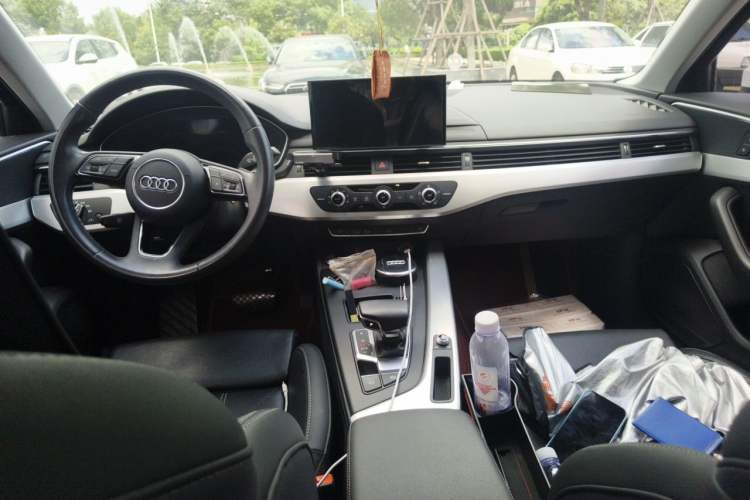 Used Audi A4L 2022 40 TFSI Fashion Dynamic Model Center Console