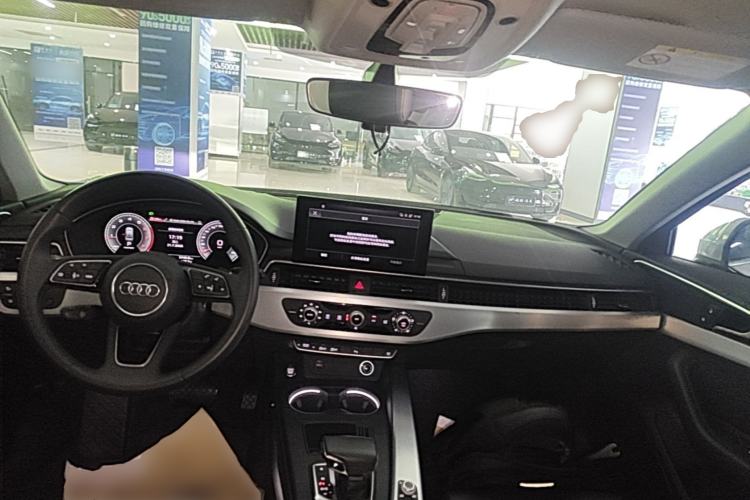 Used Audi A4L 2022 40 TFSI Fashion Dynamic Model Center Console