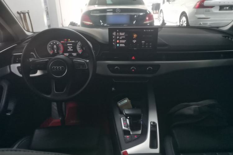 Used Audi A4L 2022 40 TFSI Fashion Dynamic Model Center Console