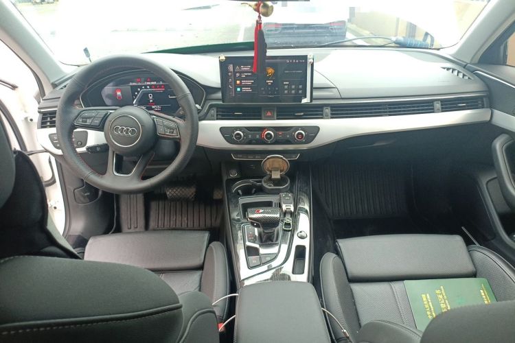 Used Audi A4L 2022 40 TFSI Fashion Dynamic Model Center Console