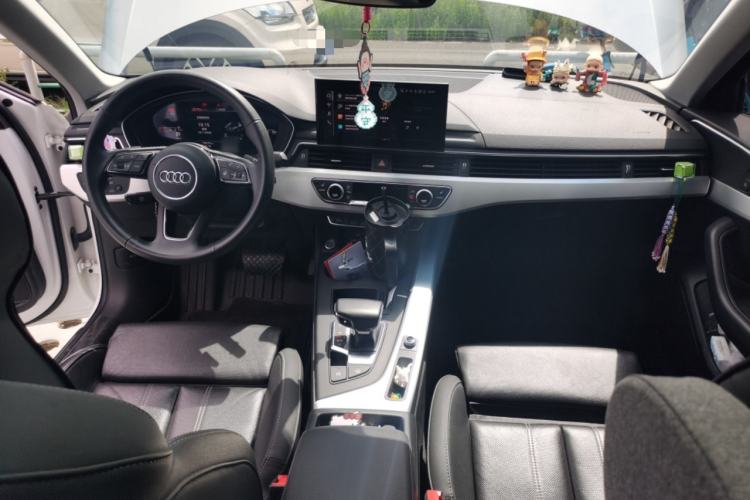 Used Audi A4L 2022 40 TFSI Fashion Dynamic Model Center Console