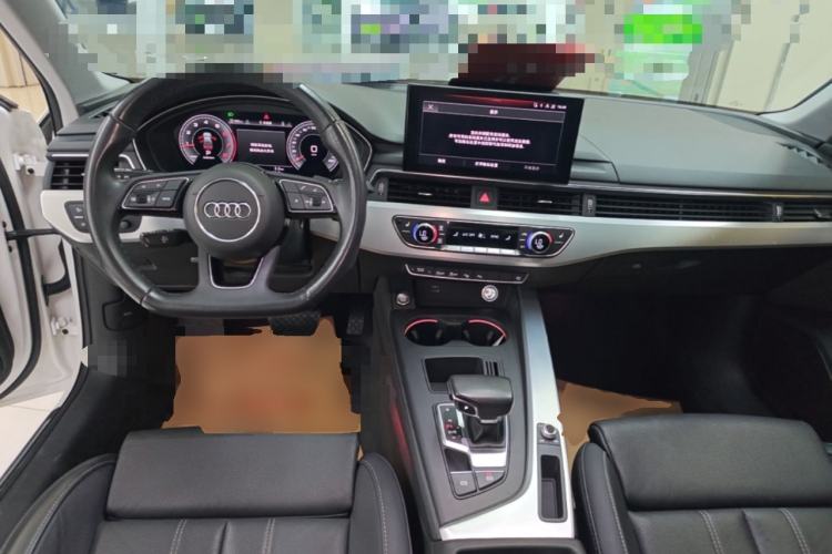 Used Audi A4L 2022 40 TFSI Luxury Dynamic Model Center Console