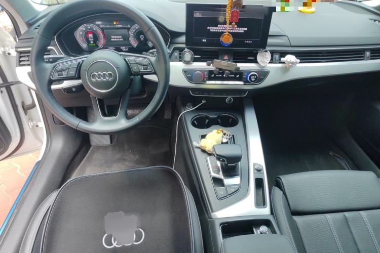 Used Audi A4L 2022 40 TFSI Fashion Dynamic Model Center Console